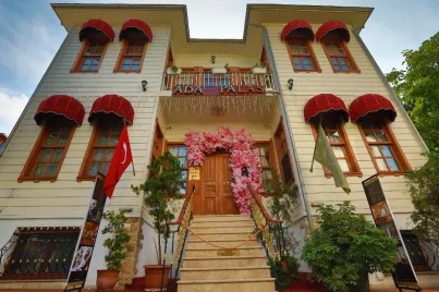 Adalarda Zarafetin Simgesi: Ada Palas Hotel’in Başarı Yolculuğu