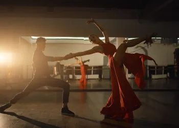 Bir Vizyondan Sektör Liderliğine: Dans Akademi'nin Başarı Hikayesi