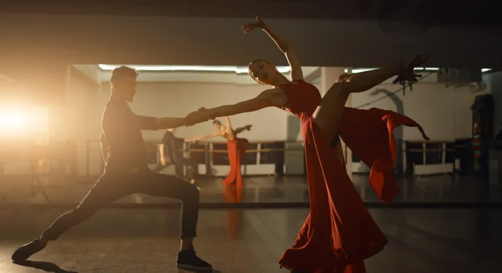 Bir Vizyondan Sektör Liderliğine: Dans Akademi'nin Başarı Hikayesi