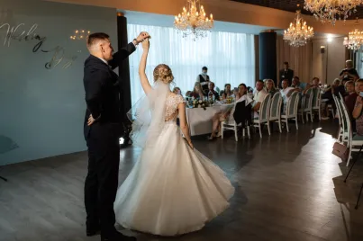 Bir Hayalin Ritme Dönüşen Başarı Hikayesi: Düğün Dansı’nın Doğuşu