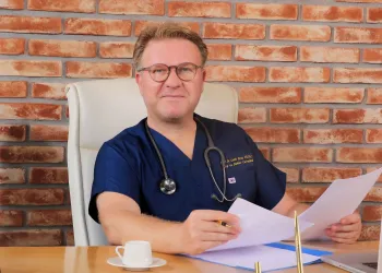 Prof. Dr. Cenk Eray Yıldız Kimdir? | Kalp ve Damar Cerrahisi