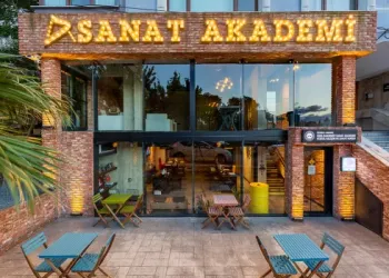 Drama Akademi ile Sahne Sektöründe Başarının Öyküleri
