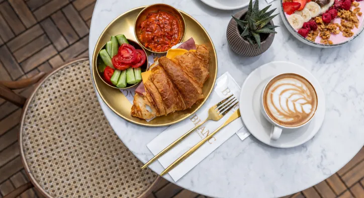 Ev Yapımı Lezzetlerden Kaliteli Kahveye: Blanc Cafe Büyükada’nın Başarı Yolculuğu